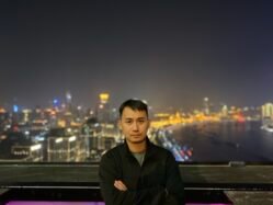 ANCIENT MOSQUE by Xiao Shui trans. Judith Huang